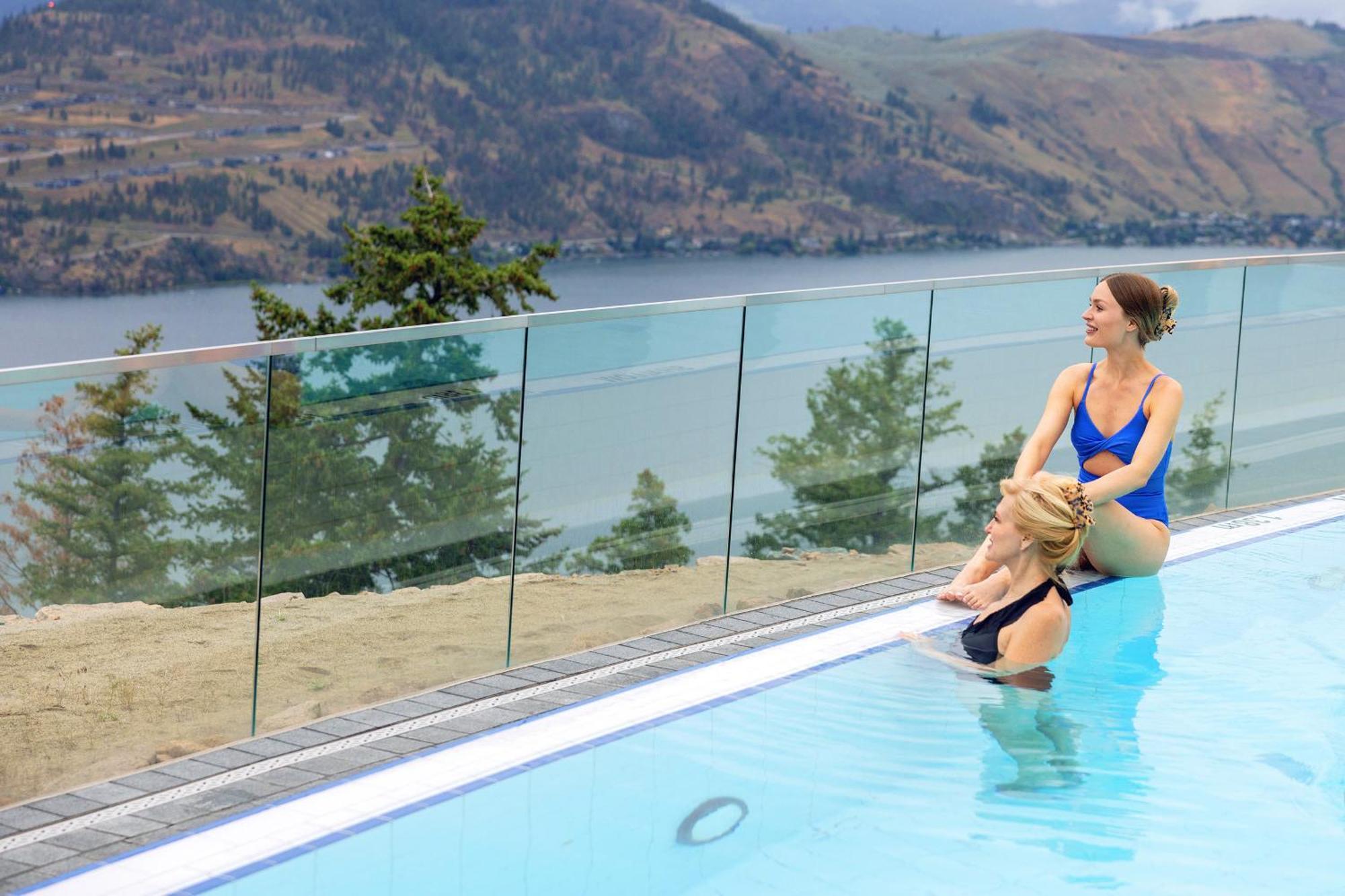 Sparkling Hill Resort And Spa - Adults-Only Resort Vernon Zewnętrze zdjęcie