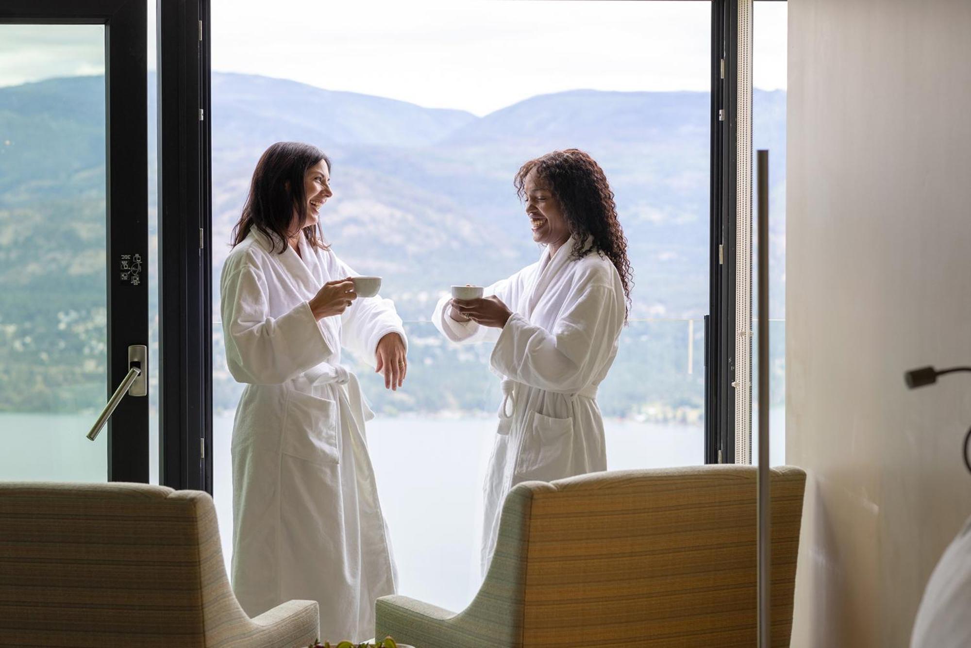 Sparkling Hill Resort And Spa - Adults-Only Resort Vernon Zewnętrze zdjęcie